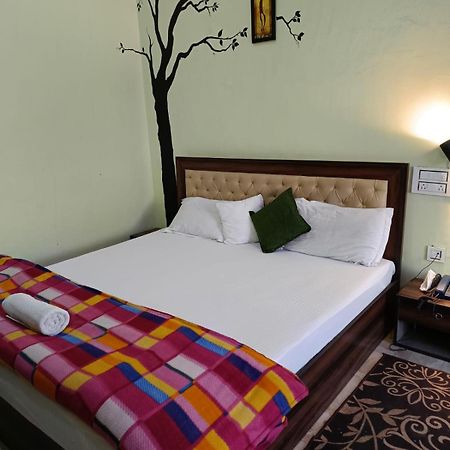 Joshi Holiday Home Stay Lansdowne Exteriör bild