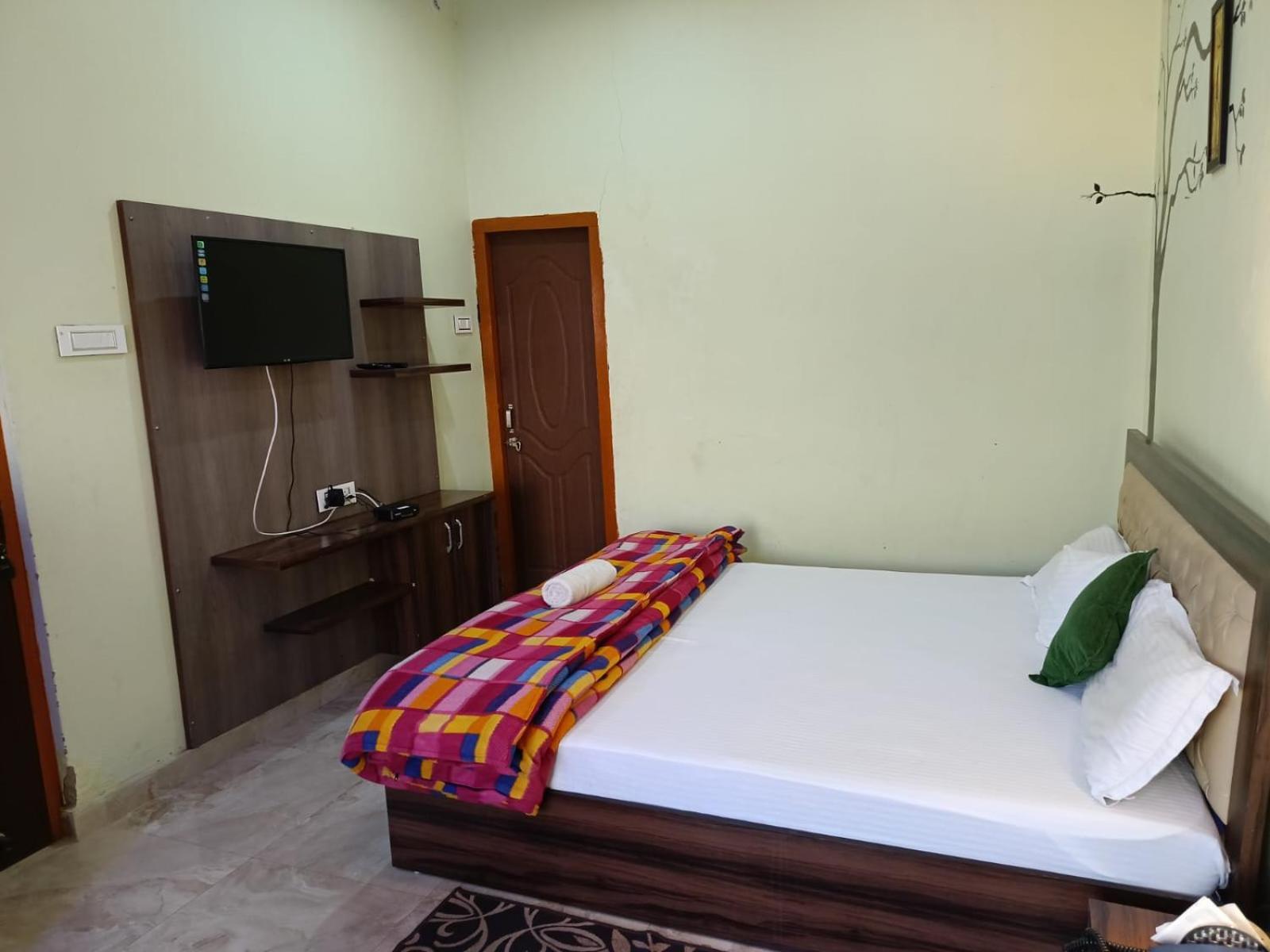 Joshi Holiday Home Stay Lansdowne Exteriör bild