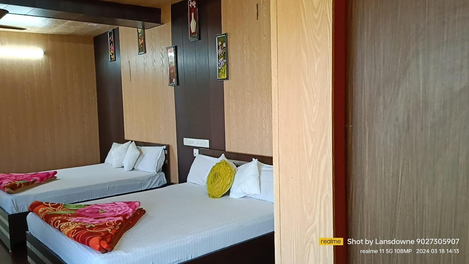 Joshi Holiday Home Stay Lansdowne Exteriör bild