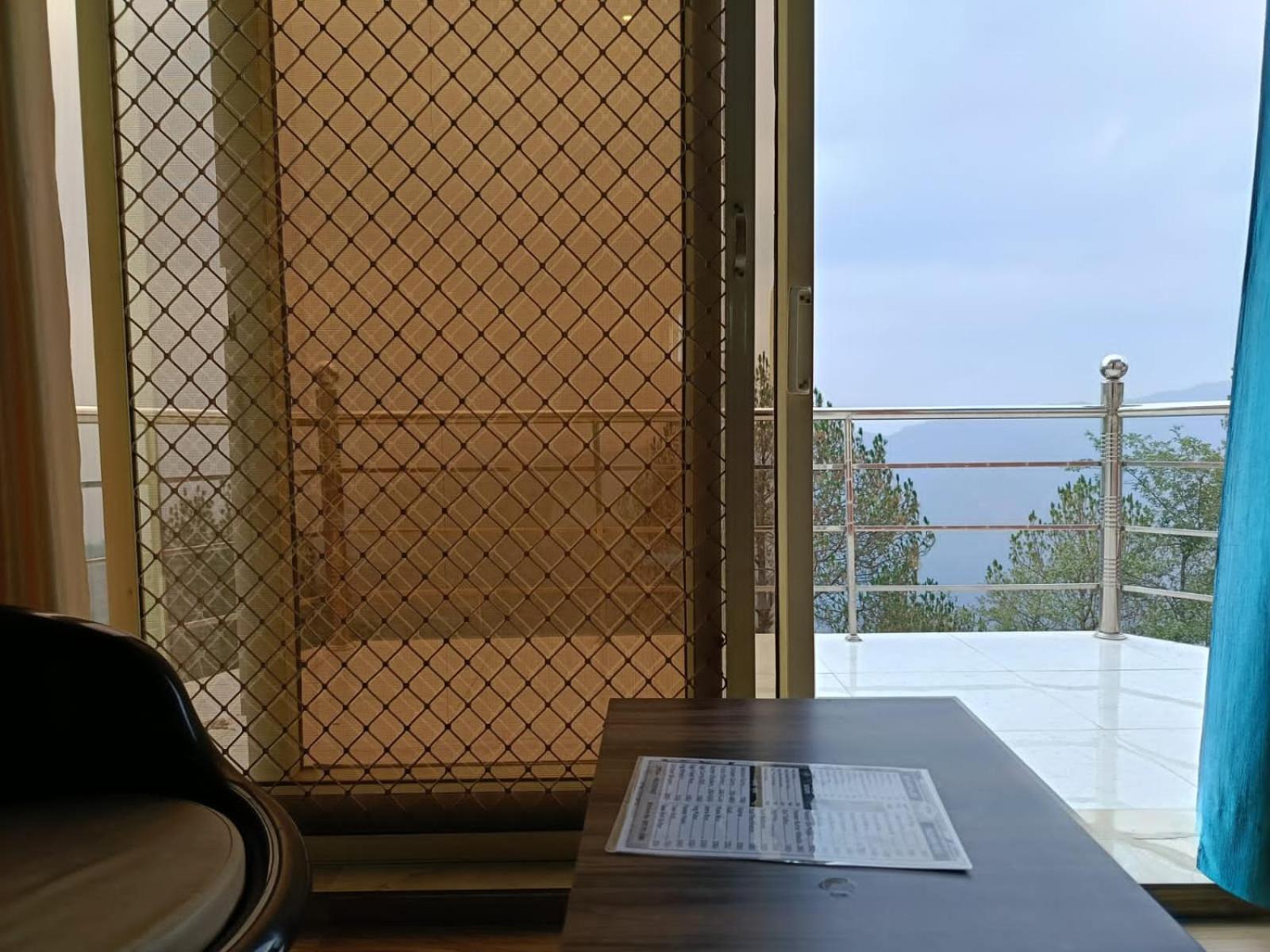 Joshi Holiday Home Stay Lansdowne Exteriör bild